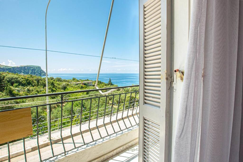 Blue Maraci 2 - Sea View, Kitchen, Beach Access Apartment Himare Exterior foto